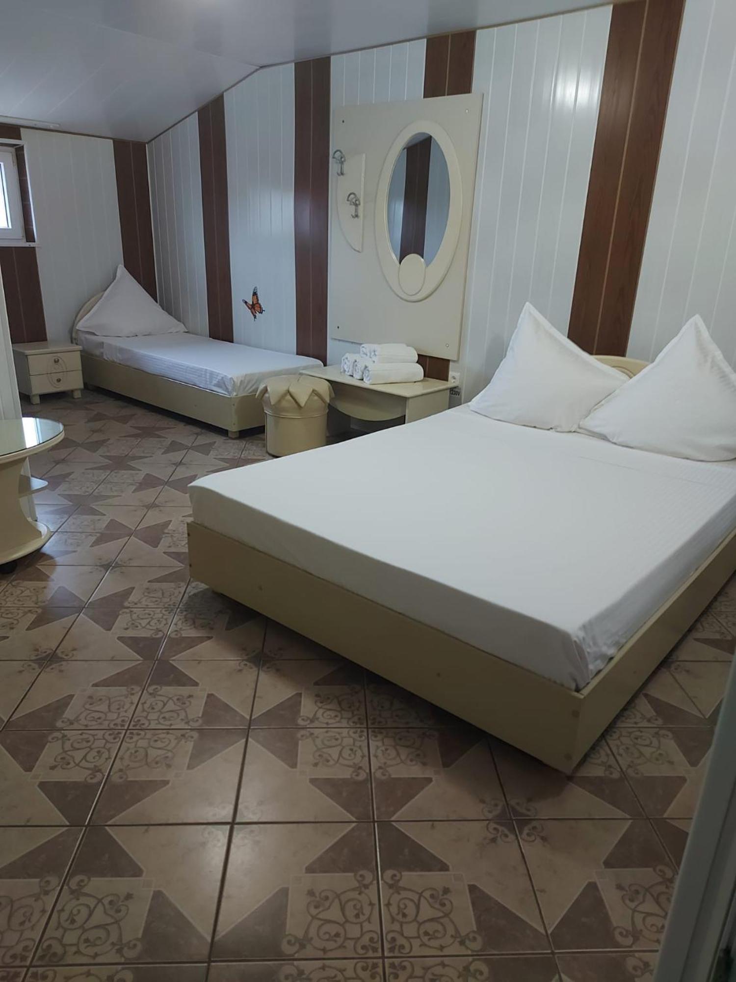 Casa Simona Hotel เอโฟรีเอซูด ภายนอก รูปภาพ